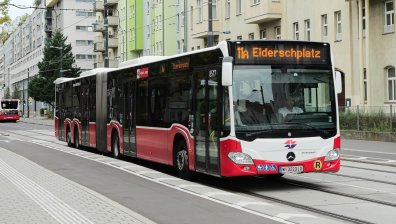 Столичната община купува 42 големи автобуса, за да облекчи най-натоварените линии