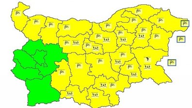 Жълт код за дъжд и вятър е обявен в 23 области на страната