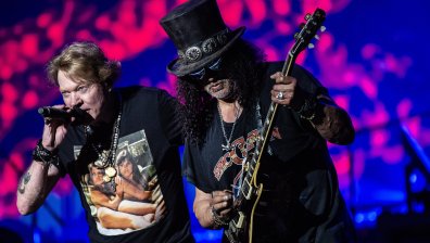 Задържаха българин с оръжие на концерта на "Guns N' Roses" в Румъния