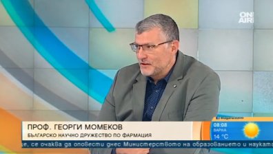 Проф. Момеков: Некомпетентни хора не спряха да говорят глупости против ваксините