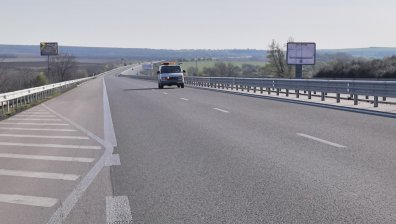 Ограничават движението в участък от АМ "Тракия" заради ремонт