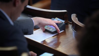 Депутатите обсъждат проектобюджета и парите за НЗОК и ДОО