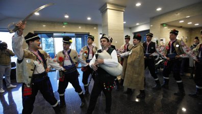 Близо 1000 лева събра екипът на Investor Media Group на коледния си базар