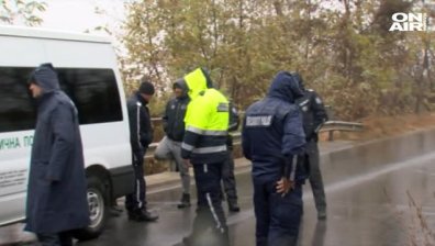 Пречили ли са полицаите на протестите в Южна България?