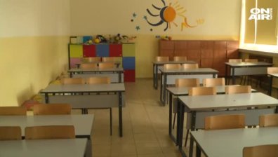 Малките матури не са шега работа - диктовка, тест, отворени въпроси...