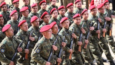 Търсят се близо 200 души, за да попълнят Сухопътните ни войски