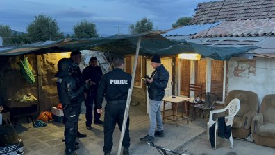 Обвиниха нападателя с нож от Казанлък в опит за убийство на полицай