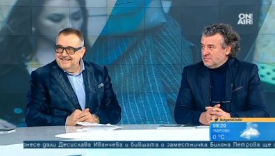 Ревю с метални рокли за десетото юбилейно издание на "БГ модна икона"