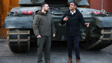 САЩ: Украйна е поразила или пленила половината танкове на Русия
