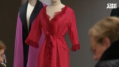 Продадоха тоалети на Катрин Деньов от Ив Сен Лоран за 900 хил. евро