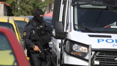 Срещу купения вот: МВР разби печатница за дипломи, иззе списъци с имена