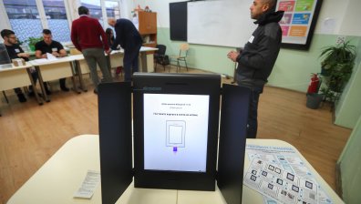 Местни избори - балотажът: Машини в цялата страна излязоха от строя