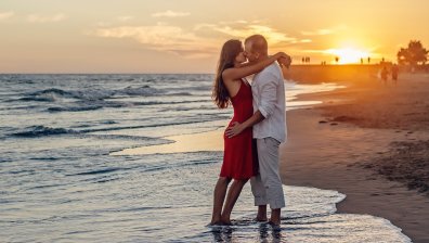 Любовен хороскоп за май: Ново начало за някои зодии