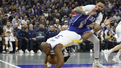 Везенков и "Сакраменто Кингс" повалиха шампиона "Денвър Нъгетс"