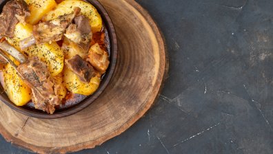 Рецепта за свинско с картофи на фурна