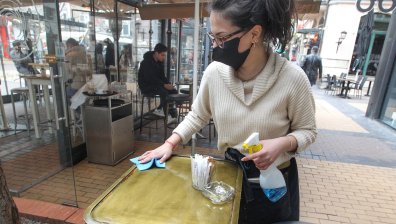 Не на шега: Започна постепенно разхлабване на противоепидемичните мерки