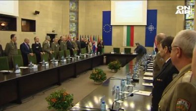 Над 100 обществени поръчки на военното министерство отиват на прокурор