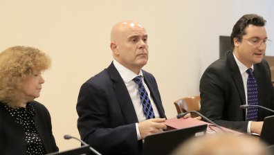 Петима от прокурорите, подали сигнал срещу Гешев, отказаха отвод