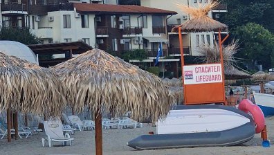 Спасителите: Трябва ни плажна полиция, плажуващите не слушат указанията ни