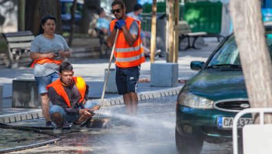 Между 12 юни и 14 август ще мият централните улици в София