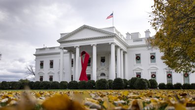 САЩ разследват корупционна схема за "дарения" за президентско помилване