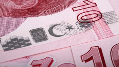 Спaд дo peĸopдни нива, турската лира се обезцени с над 7%