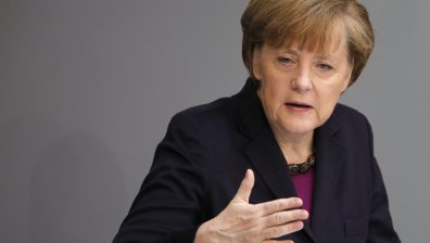 Меркел не изключва налагането на икономически санкции срещу Русия