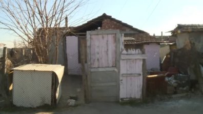 Незаконно пребиваващите роми във Войводиново започнаха да се изнасят