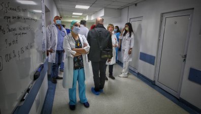"Продължаваме промяната" предложи увеличение на заплатите на медицински сестри и акушерки