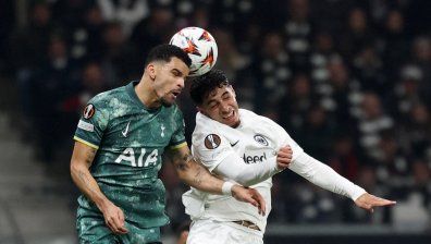 "Тотнъм" се измъчи срещу "Айнтрахт", но продължава мечтата в Лига Европа