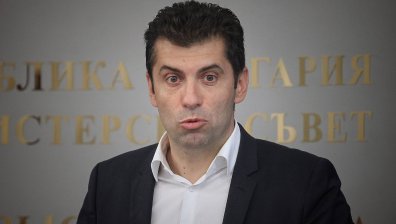 Петков лети за Азербайджан, преговаря с президента за доставките на газ към България