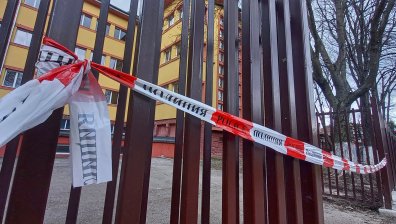 Психически нестабилен човек стои зад бомбените заплахи в училищата?