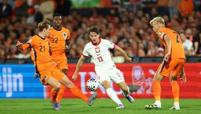 Полша попари Нидерландия с късен гол в Световните квалификации