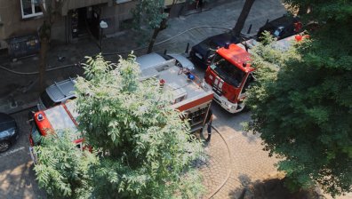 Пламна апартаментът на 91-годшна жена в Пловдив, в болница е