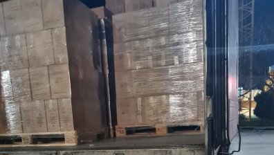 Митничари задържаха над 6 000 литра вино и коняк при Русе