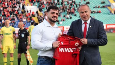 Полуфинал за Купата на България: ЦСКА със специален подарък за Насар (СНИМКИ)