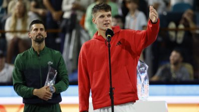 Якуб Меншик тресна Джокович на финала в Маями и го лиши от титла №100 в тениса