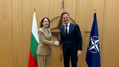 Надежда Нейнски и Марк Рюте обсъдиха сигурността, Украйна и Източния фланг