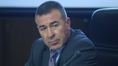 Политически неутрален ли е Мирослав Рашков?