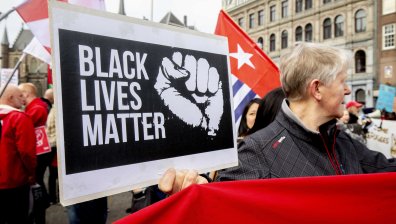 Протестите в Европа срещу расизма се превърнаха в безредици