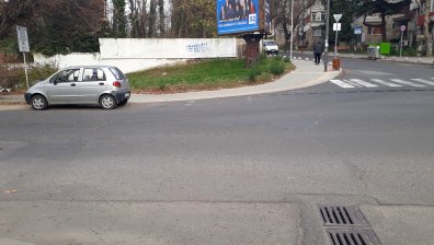 Напълно изтрита "зебра" застрашава живота на пешеходците в Кърджали