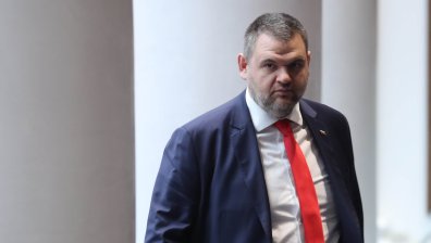 Пеевски: Служебното правителство е срам за България