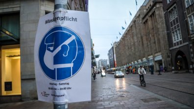 Затягат мерките заради третата вълна в Германия, Полша, Франция, САЩ и Бразилия