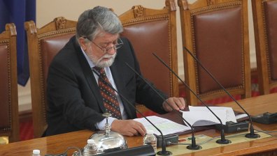 Рашидов към депутатите: Мислете! Нека спорим, но да не се обиждаме