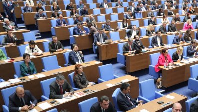 Машинно гласуване в секциите с над 300 избиратели, отпада ограничението за чужбина