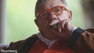 Запознайте се с Кръстника на Африка: Жан-Ив Оливие