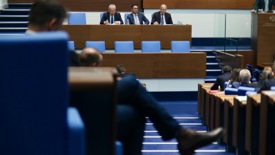 Депутатите излизат във ваканция заради президентските избори