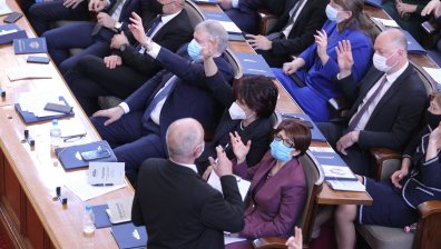ГЕРБ-СДС поискаха мажоритарна изборна система, Трифонов попита "Защо сега?"