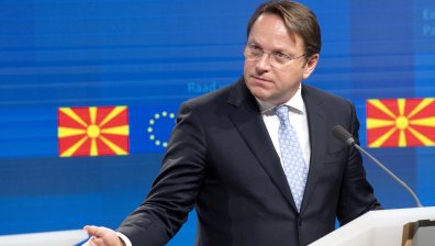 Вархеи: Конституционните промени в РСМ трябва да се случат