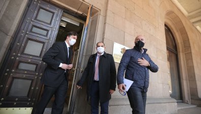 БСП с жалба в КС заради следенето на телефони на карантинирани